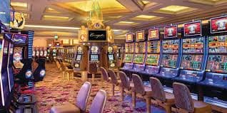 korea pools blackjack mobile interface showing bet buttons and card display